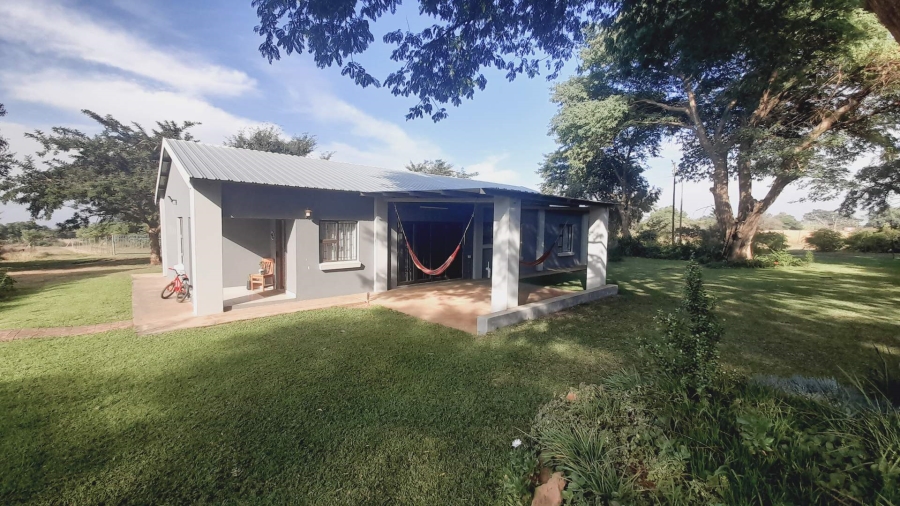 6 Bedroom Property for Sale in Kameeldrift-Wes North West